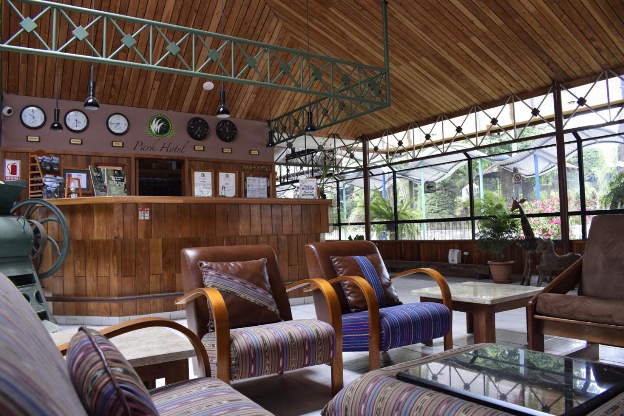 Park Hotel Santa Cruz Verapaz Kültér fotó